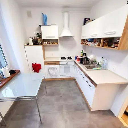 Sunshine Parkside Hideaway - 3 Bedroom - By Upstairs Krakow Exterior photo