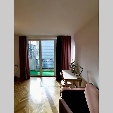 Sunshine Parkside Hideaway - 3 Bedroom - By Upstairs Krakow Exterior photo